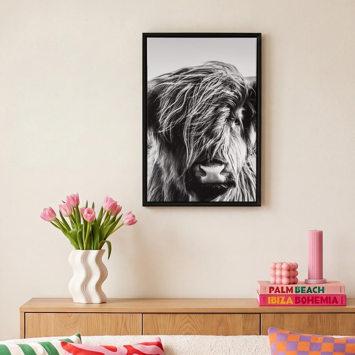 LEINWAND Bilder mit Rahmen - Kuh - Schottischer Hochländer - Schwarz - Weiß - Tier - Natur - Wildtiere - 20x30 - Schwarz, Textil (20/30cm) - MuchoWow