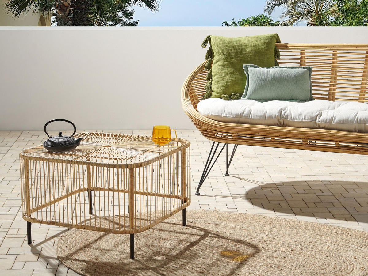 GARTEN-BEISTELLTISCH Rattan natürlich quadratisch 67/67 cm Cesenatico - Schwarz/Naturfarben, Naturmaterialien (67/67/45cm) - Beliani