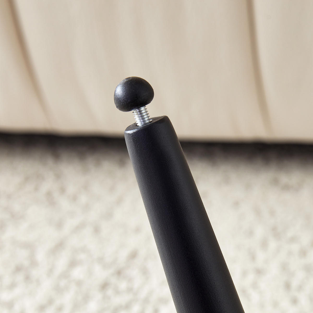 COUCHTISCH 70/70/35,5 cm Schwarz Holzoptik aus Holzwerkstoff mit Metallbeinen und verstellbaren Füßen - Schwarz, Holzwerkstoff (70/70/35.5cm) - OKWISH