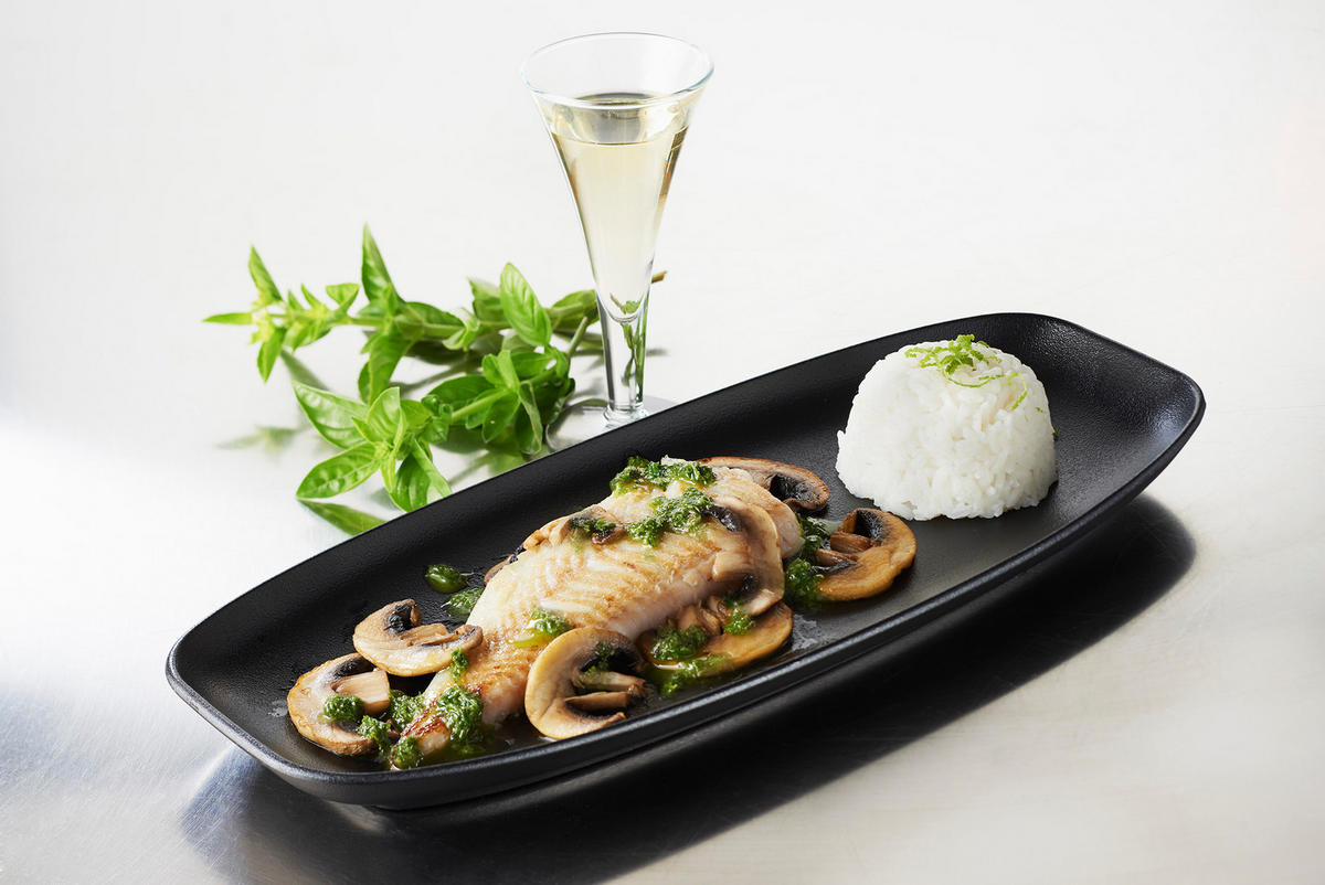 SERVIERPLATTE CLUB 36 cm x 15 cm in gusseisener Optik - Multicolor, Keramik (15/2.9/36cm) - Revol Porcelaine France