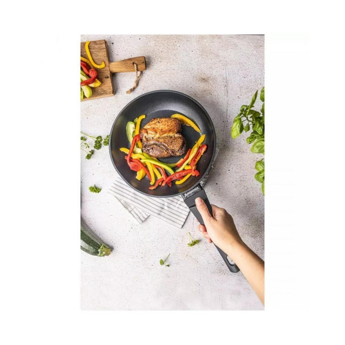 PFANNE Schwarz 20/20/4.2 cm KB7688 - Schwarz, Metall (20cm) - Klausberg 