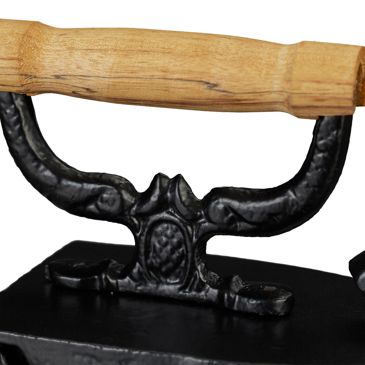 DEKORAČNÉ žehlička - čierna, kov/drevo (18cm) - Relaxdays