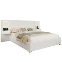 SAMETOVÁ čalouněná postel 180/200 cm s LED čelem, USB porty a nočními stolky se zásuvkami, béžová - béžová, textil (180/200cm) - Redom