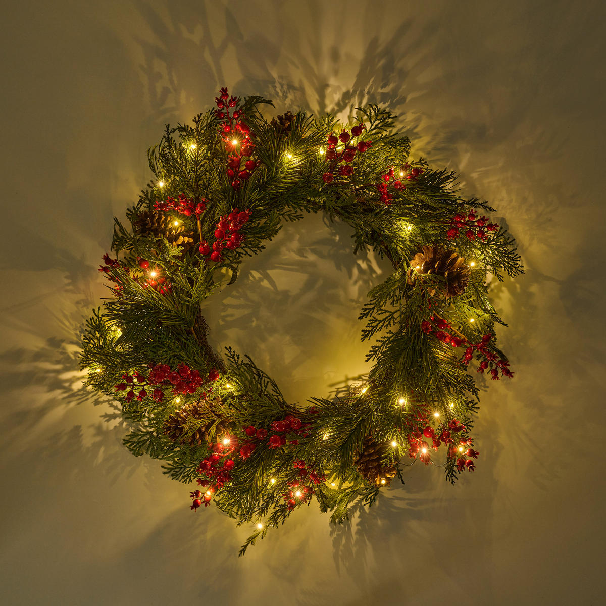 WEIHNACHTSKRANZ LED Holger, 65x65x17 cm - Grün, Kunststoff (65/17/65cm) - home&you