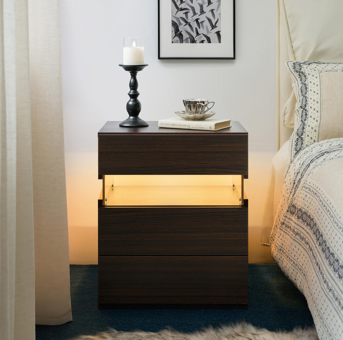 NACHTTISCH in Walnuss mit 3 Schubladen und LED-Beleuchtung,48/38/61 cm - Walnussfarben, Holzwerkstoff (38/61/48cm) - Flora Grace