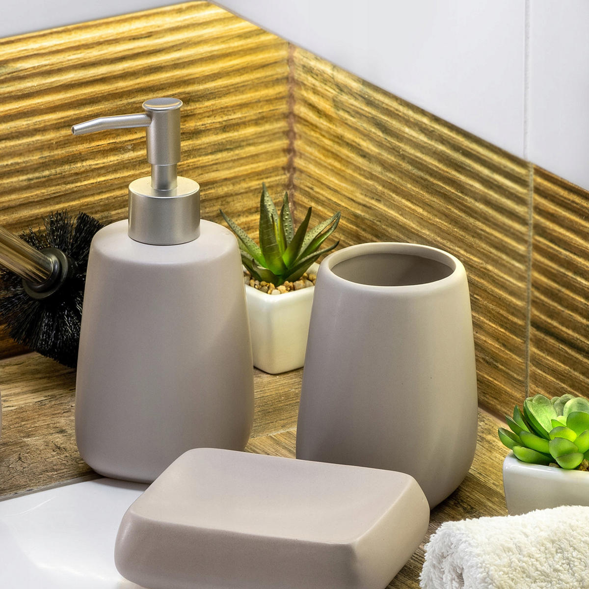 BADEZIMMERSET SEIFENSPENDER + Badezimmerbecher-Set, beige - Beige, Keramik (8/11cm) - KADAX