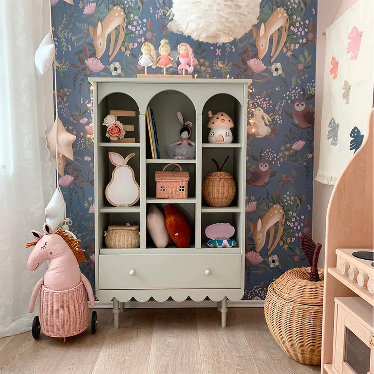 POLICA ZA KNJIGE Babushka Oliva - zelena, drvni materijal (84/140/35cm) - Petits-meubles