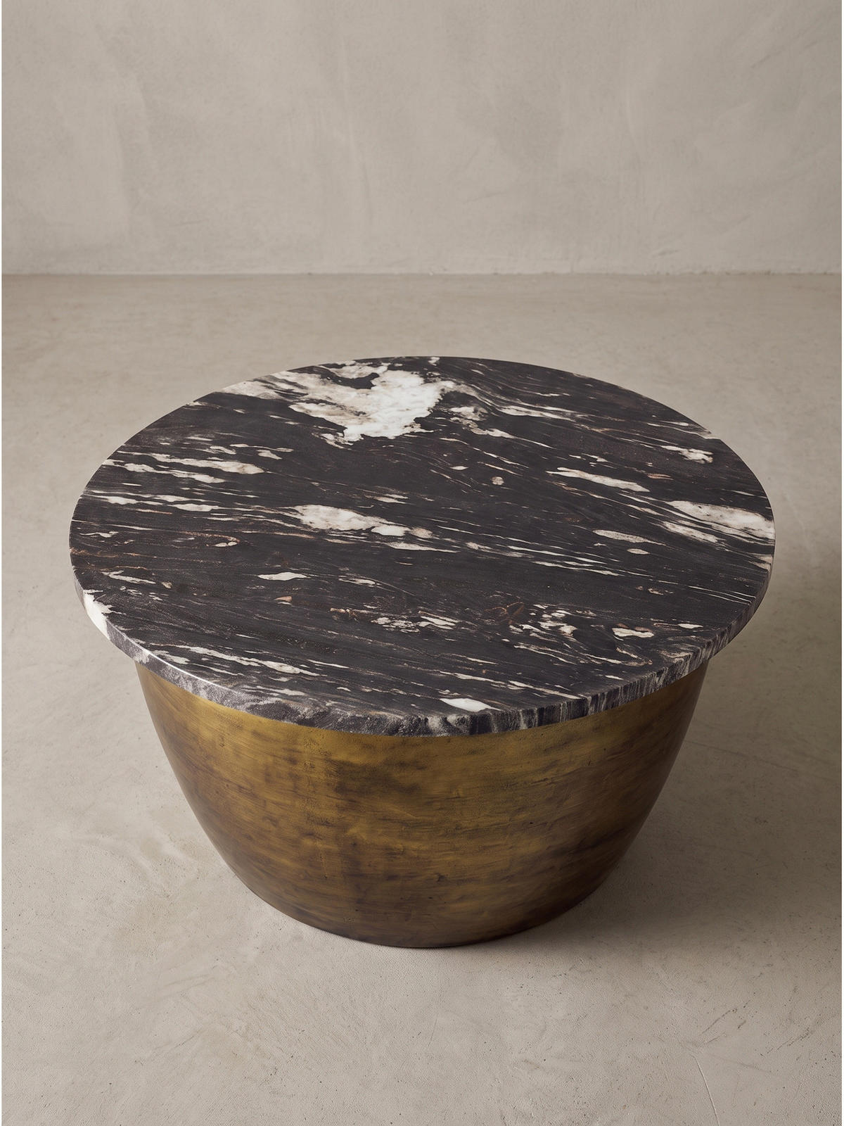 COUCHTISCH HAVEL, Marmor, handgefertigt, Schwarz-Gold, Ø 60 x 34 cm - Goldfarben, Stein/Metall (60/60/34cm) - KADIMA DESIGN