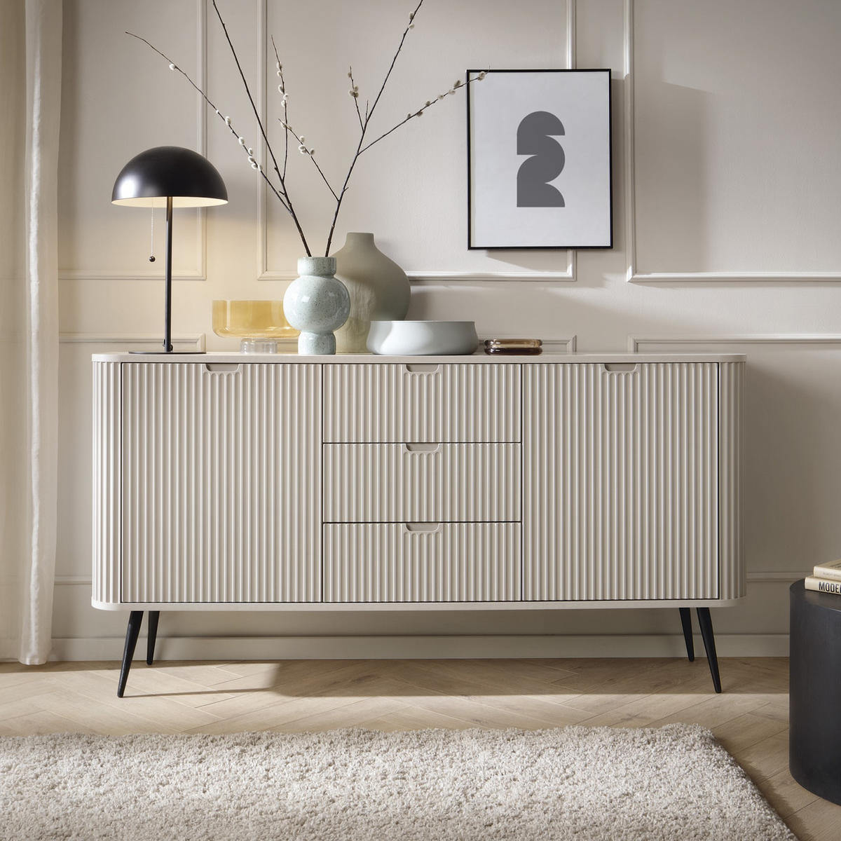 KOMMODE PORTO (Oval, Rillenfront, Cashmere Matt, Schwarze Füße) - Kaschmir/Schwarz, Holz/Holzwerkstoff (168/87/39cm) - Ravio