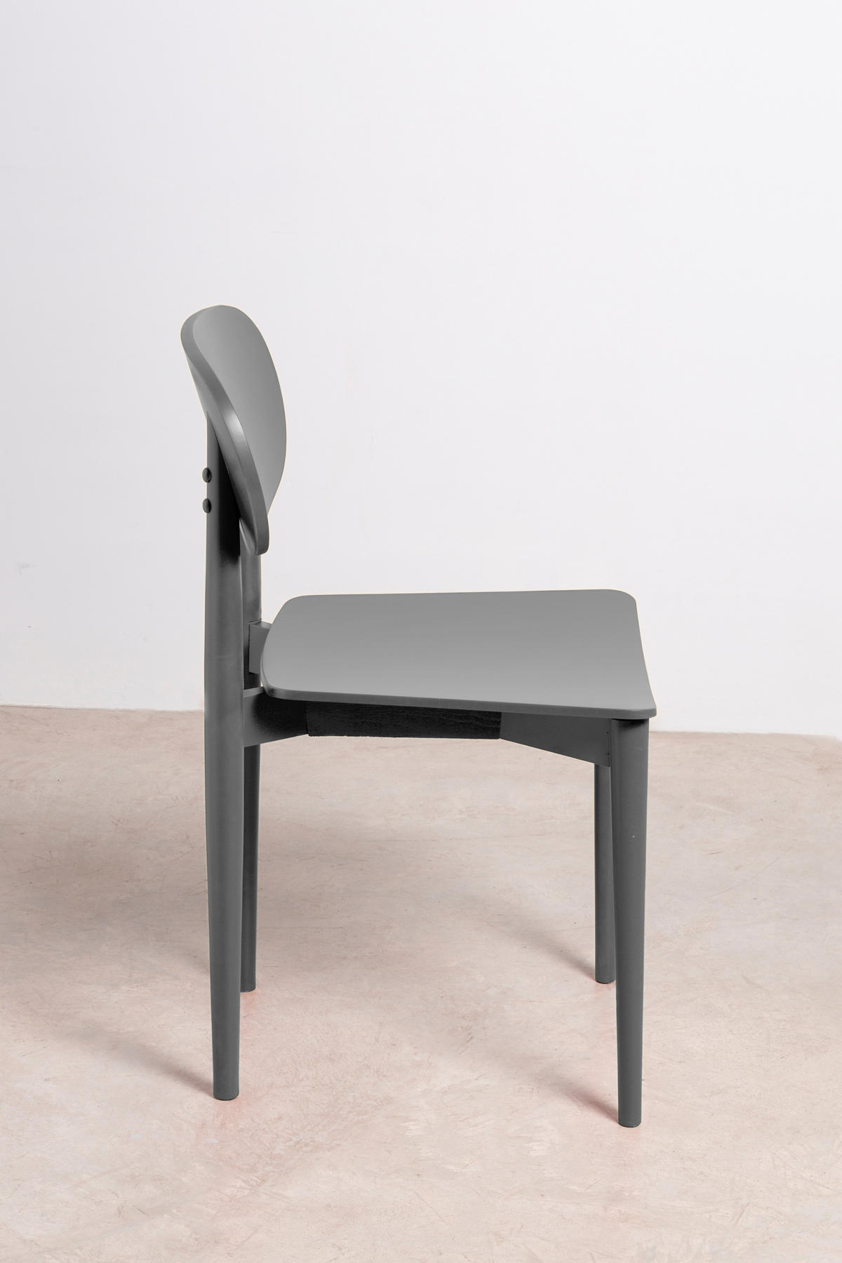 STUHL aus massivem Buchenholz in warmes grau SANDRO - Grau, Holz (43/80/50cm) - RNT By Really Nice Things