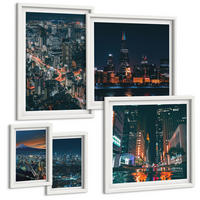 BILDER SET 5er Set - 50x50 cm & 20x30 cm & 40x60 cm Weißer Rahmen - Bergpanorama der Stadt bei Nacht - Weiß, Kunststoff (40/60cm) - TULUP