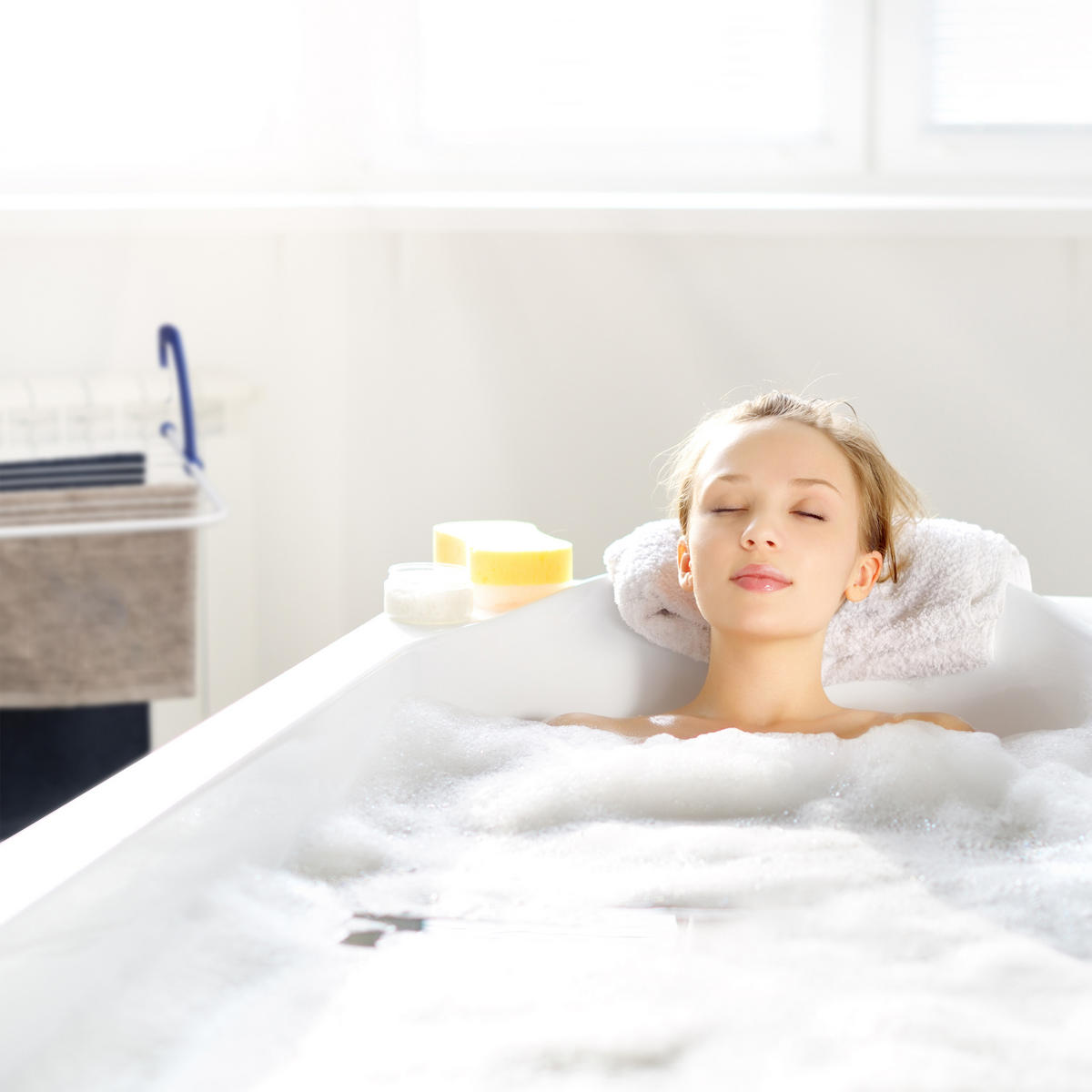 ZÁVESNÝ sušič - biela, kov/plast (64/18/70cm) - Relaxdays