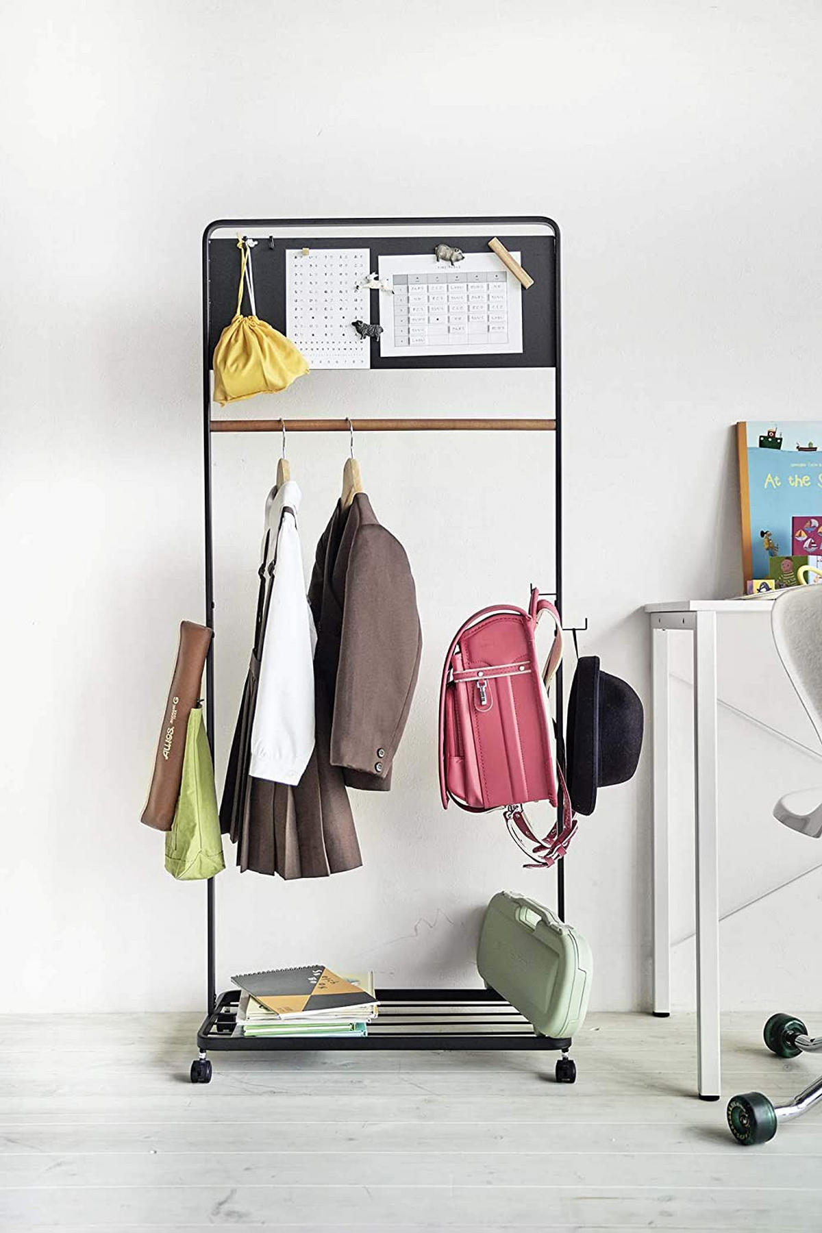 KINDERGARDEROBE Tower 5176 Schwarz, 140 x 68,5 x 33 cm - Schwarz, Holz/Metall (68.5/140/33cm) - Yamazaki