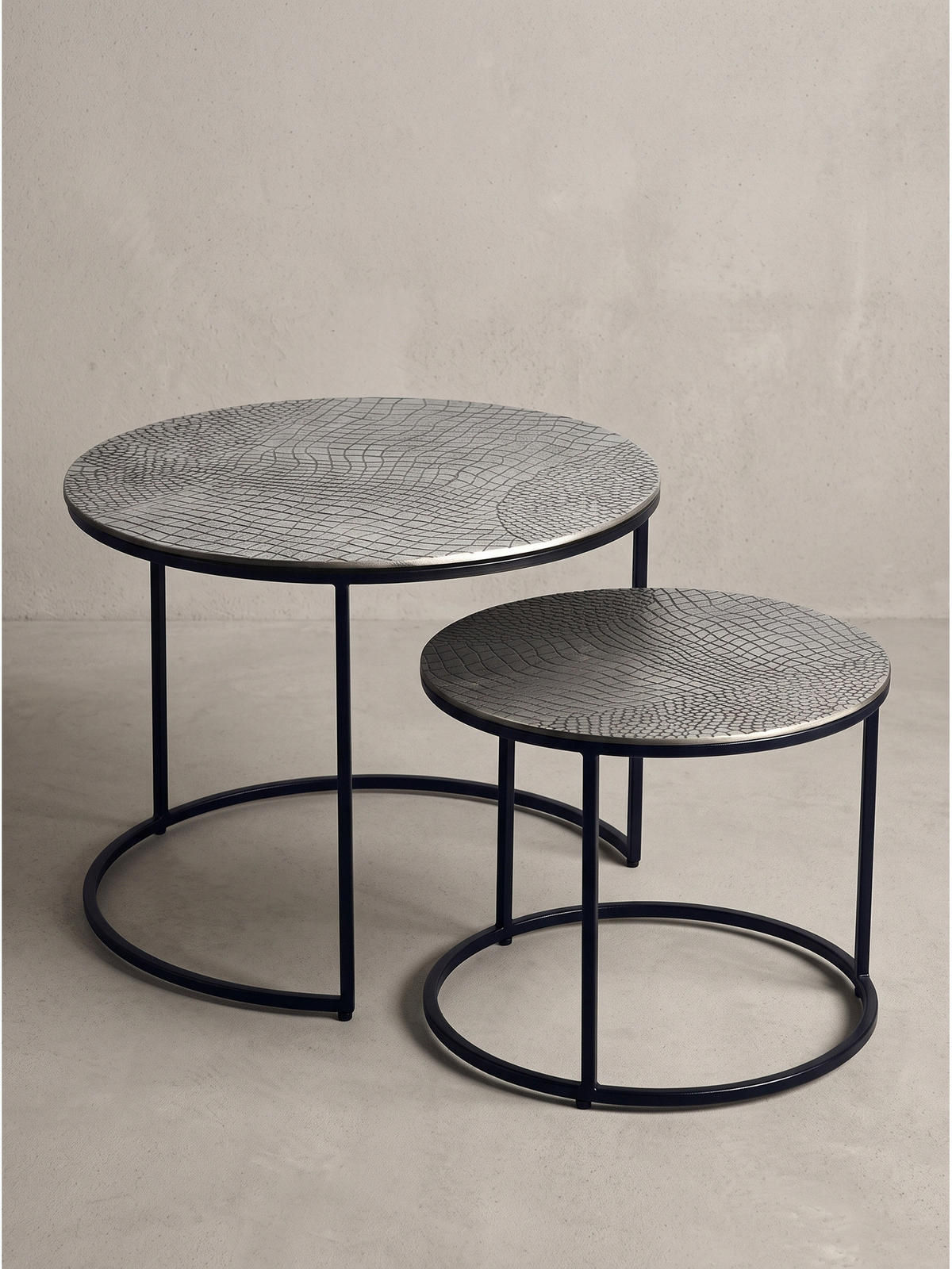 COUCHTISCHE 2er-Set VIENNE, Aluminium, handgefertigt, Silber, Ø 60 x 45 cm - Silberfarben/Schwarz, Metall (60/60/45cm) - KADIMA DESIGN