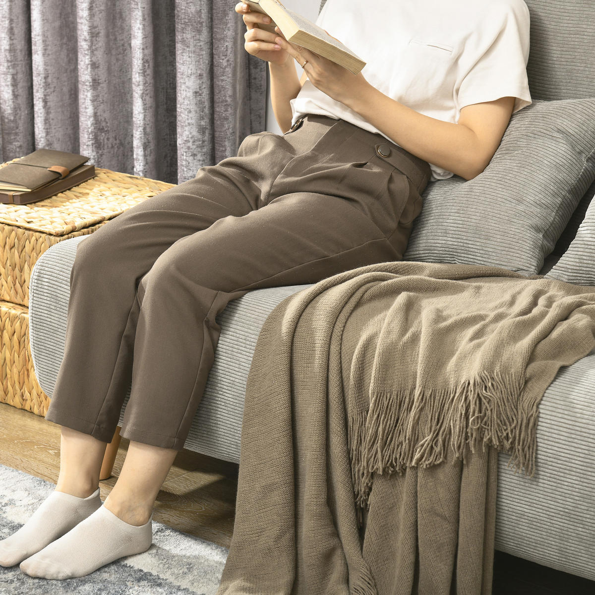 SCHLAFSOFA, Klappbett mit Bettfunktion, Rückenkissen, Polstersofa mit Samtoptik - Buchefarben/Grau, Buchenholz/Textil (90/81/141cm) - HOMCOM