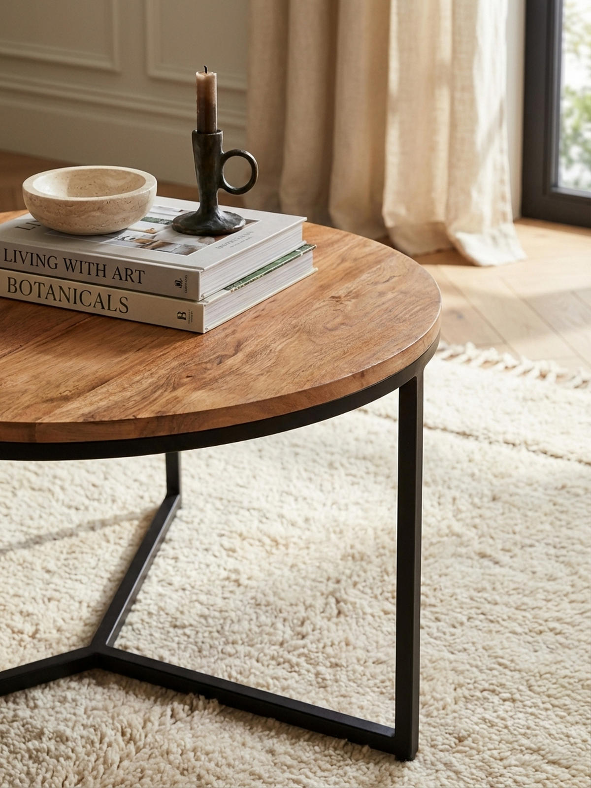 COUCHTISCH aus Akazienholz mit robustem Eisengestell und integriertem Stauraum - Beige/Schwarz, Holz/Metall (60/60/38cm) - KADIMA DESIGN