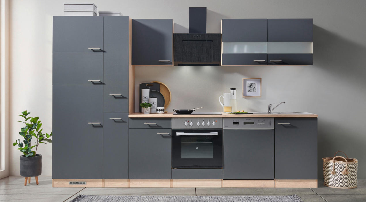 Küchenzeilen mit Geräten