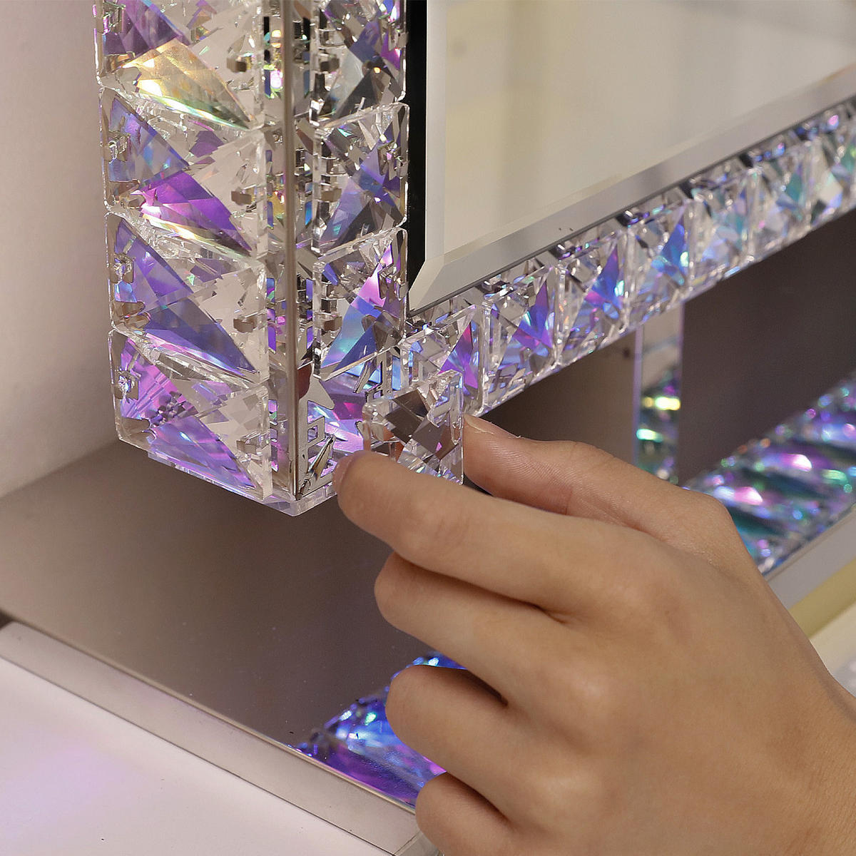 SCHMINKSPIEGEL mit Beleuchtung LED Lichtleiste, rundum mit Strasssteinen besetzt, weiß, 80/60 cm - Weiß, Metall (80/60/10cm) - VANITII