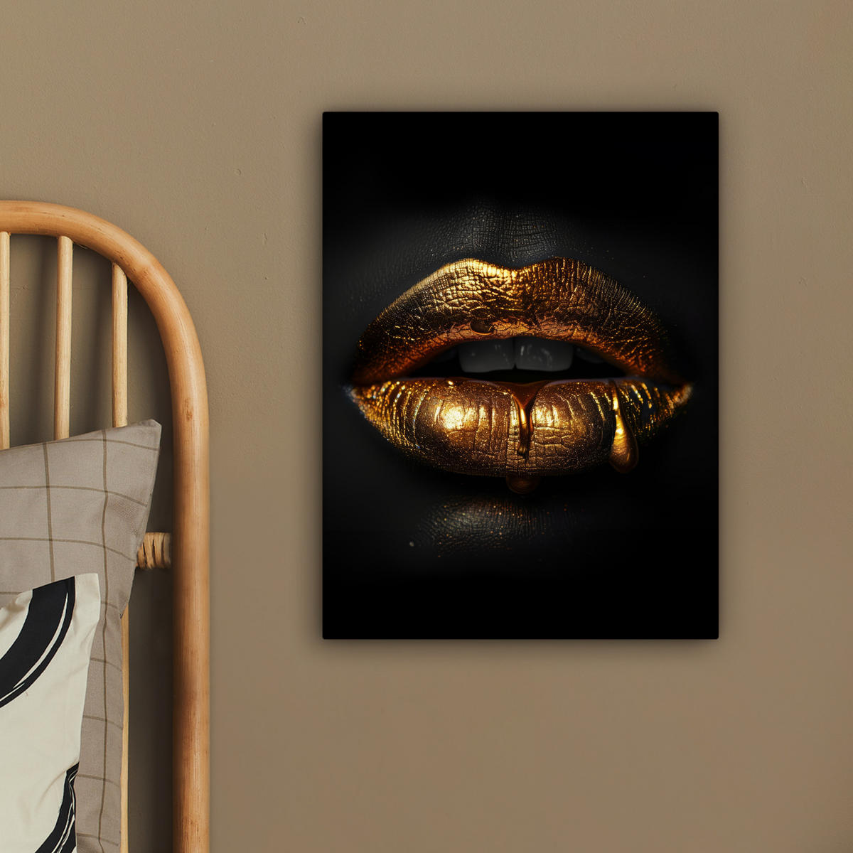 LEINWANDBILD Frau - Porträt - Lippen - Gold - Schwarz 30x40 cm - Schwarz, Textil (30/40cm) - MuchoWow