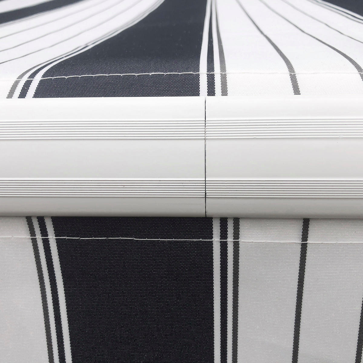 MARKISE, Sonnenschutz, einfahrbar, mit Handkurbel, Metallrahmen, Polyester, blau+weiß, 3,95 x 2,45 x 3,50 m - Weiß, Metall (395/350/245cm)