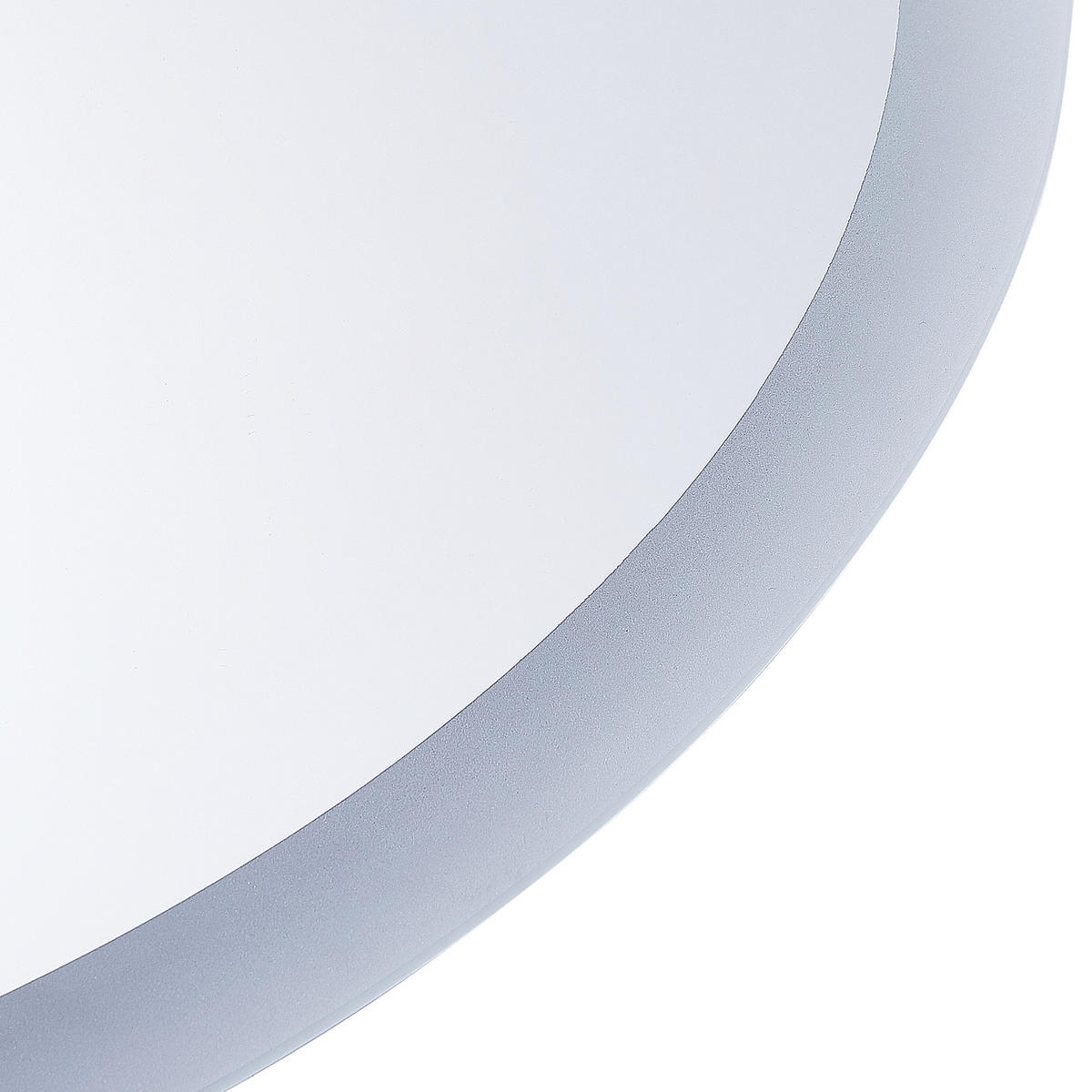 BADSPIEGEL mit LED-Beleuchtung oval 60/80 cm Viriat - Silberfarben, Glas (60/80/3cm) - Beliani