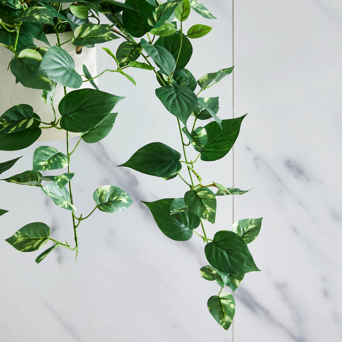 KUNSTPFLANZE Künstlicher Hänge-Pothos – Cornelius 80 cm - Grün, Kunststoff (80cm) - aplanta