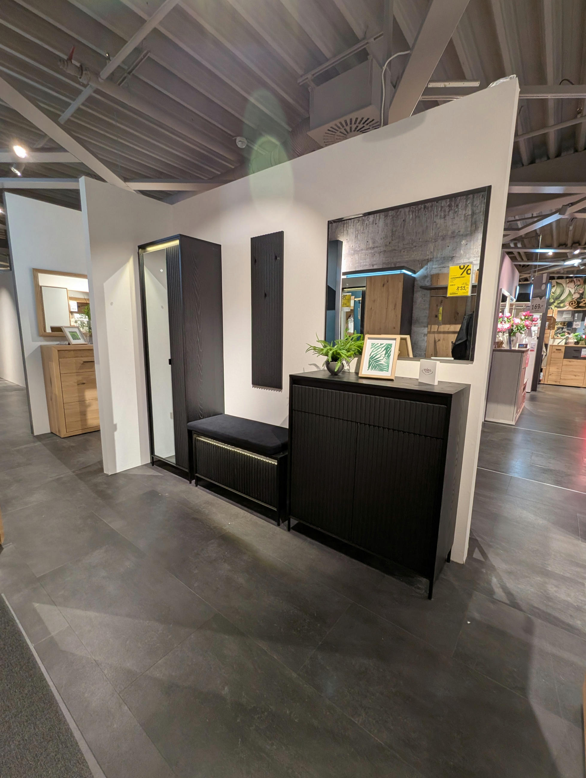 VORZIMMERSET - Hom`in