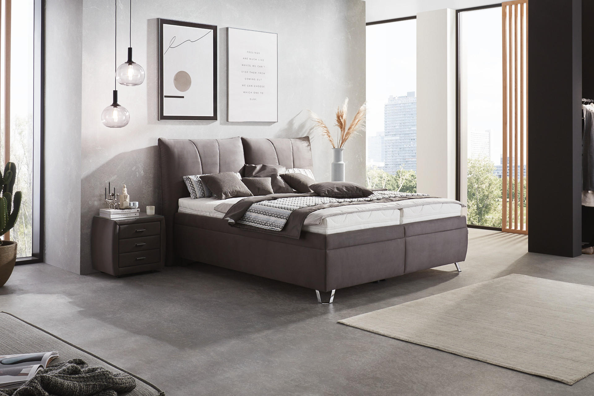 graues Boxspringbett