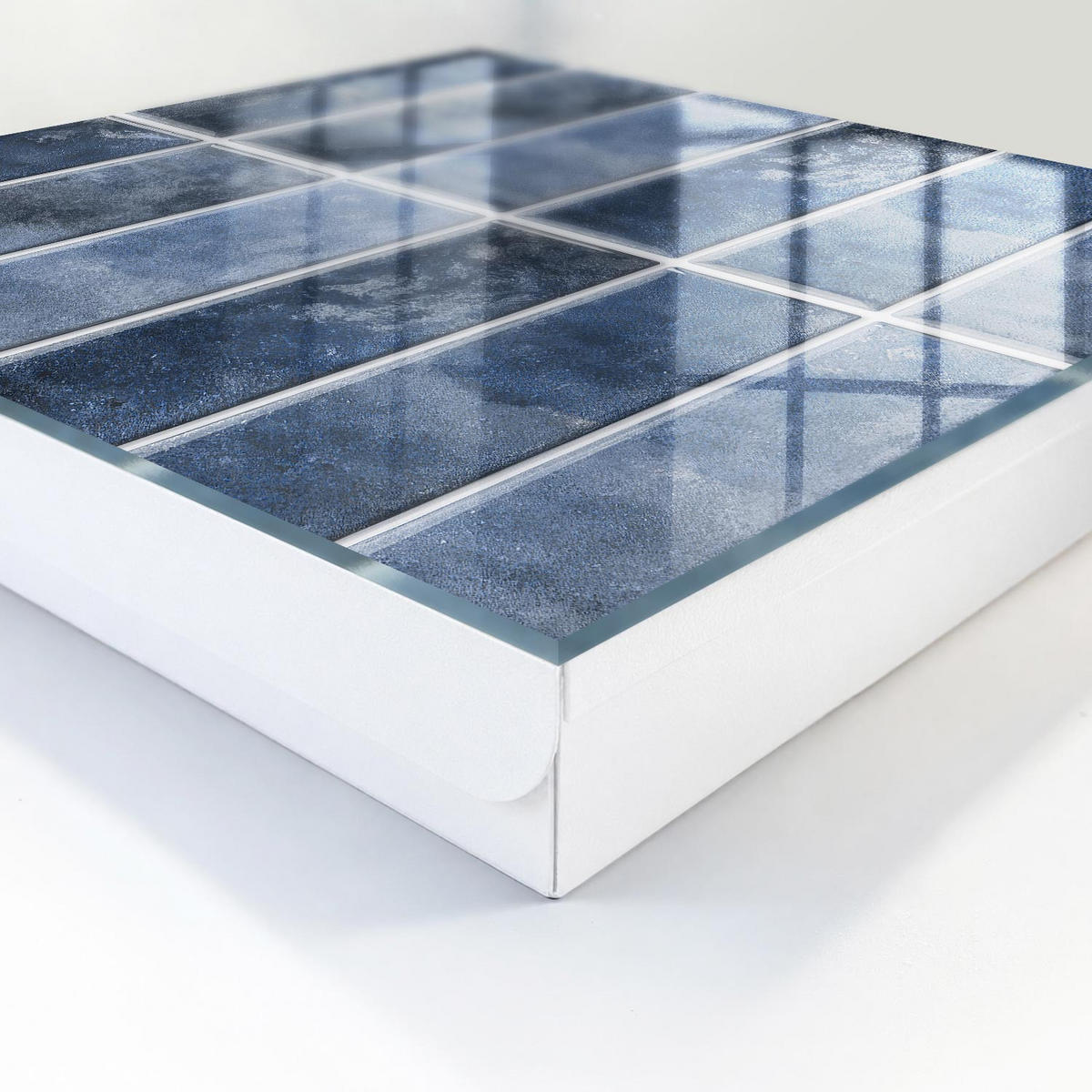 SCHLÜSSELBOX Weiß 30x30 cm – Türöffnung nach rechts - Blaue Fliesen - Blau, Metall (30/30/5cm) - TULUP
