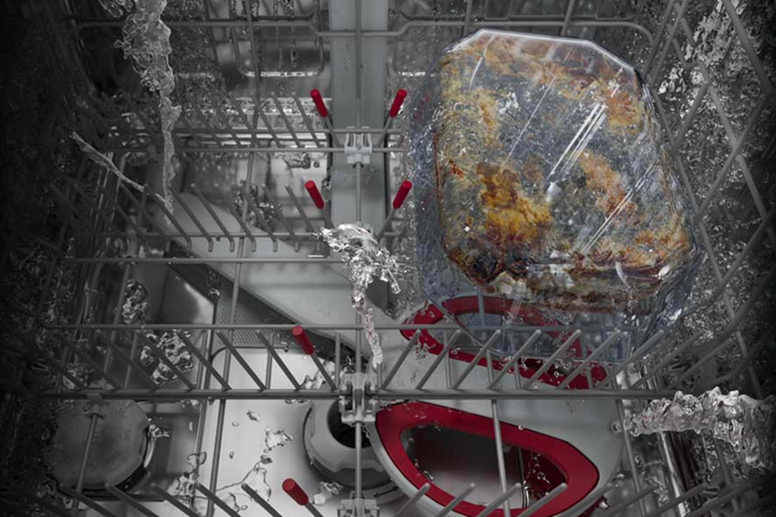 Detailaufnahme eines AEG Geschirrspüler von innen.