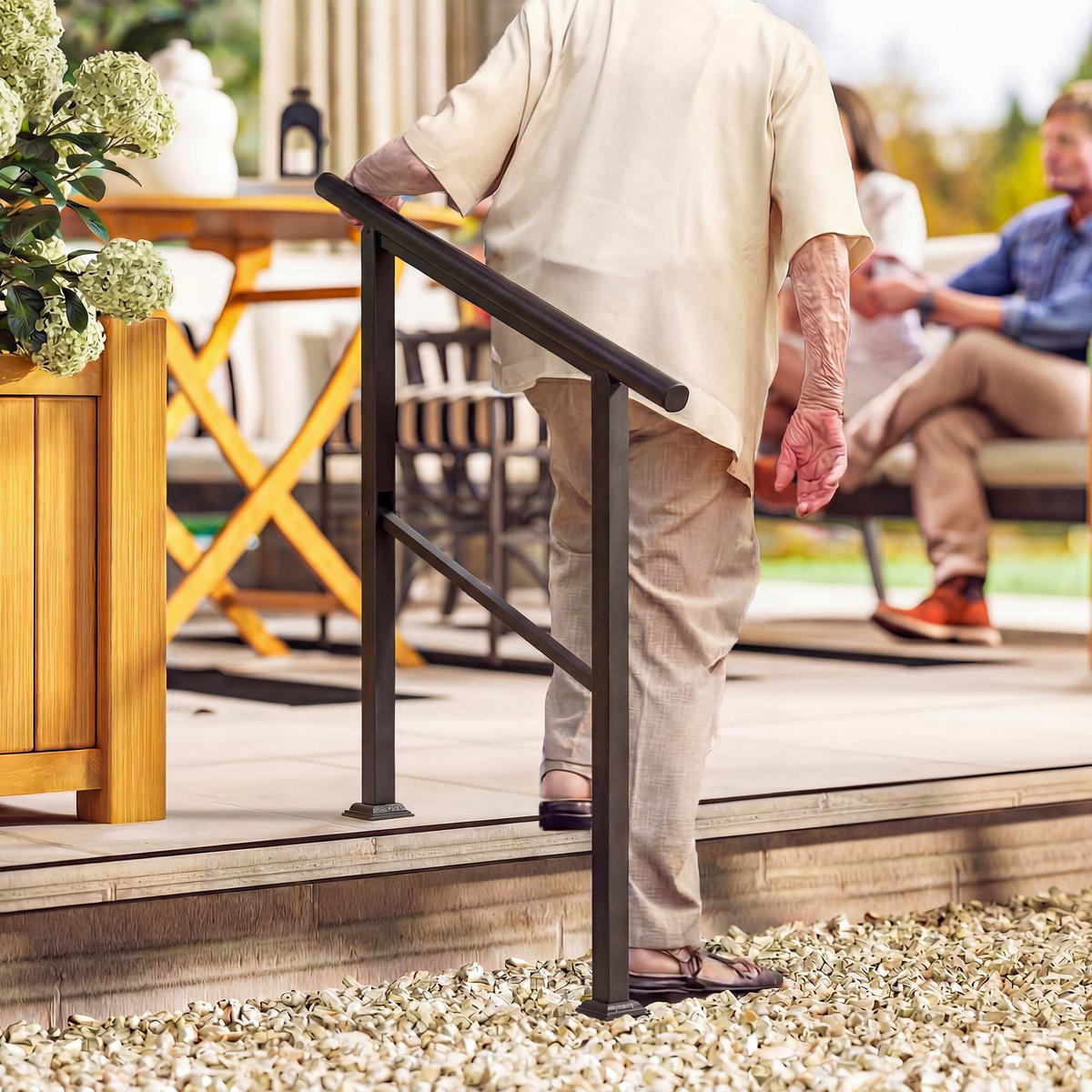 TREPPENGELÄNDER Winkelverstellbar aus Metall Schwarz - Schwarz, Metall (95/5/102cm) - Outsunny