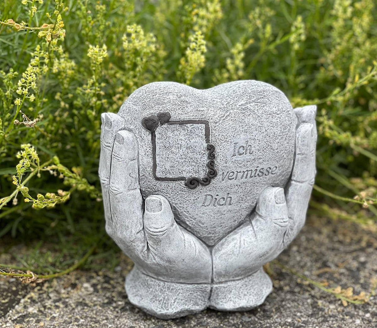STEINFIGUR Herz in Hand Ich vermisse Dich frostfest Steinguss Grabschmuck Grabstein - Grau, Stein (20/27/8cm) - stoneandstyle