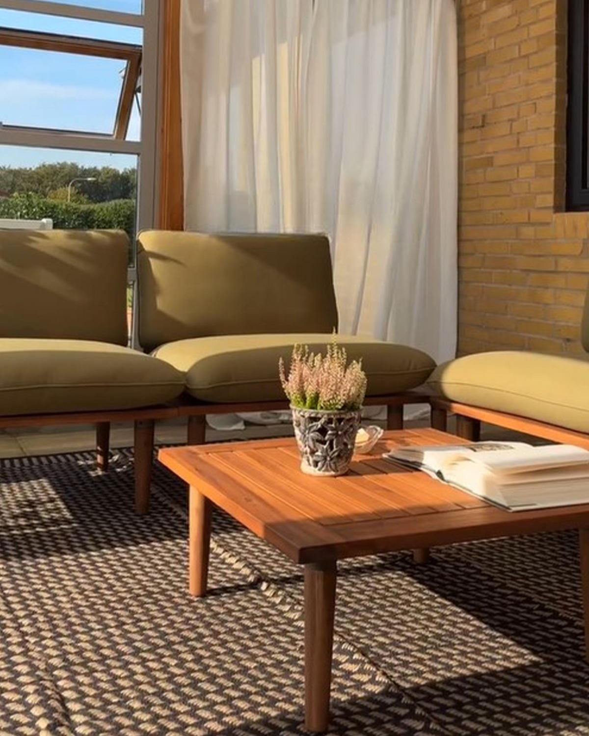 SET LOUNGE cu 4 locuri lemn de salcâm certificat maro deschis modular perne verde oliv Frascati - verde/maro deschis, lemn - Beliani