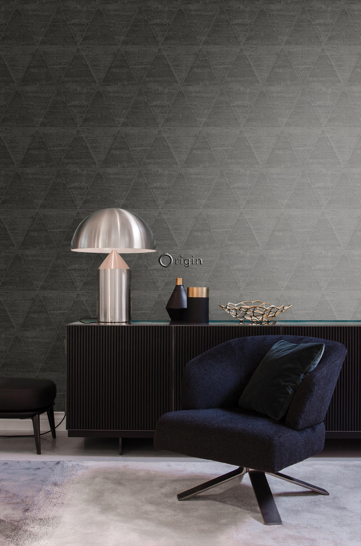 TAPETE verwitterte Metalldreiecke 53 cm x 10.05 m - Schwarz, Papier (53/1000cm) - Origin Wallcoverings