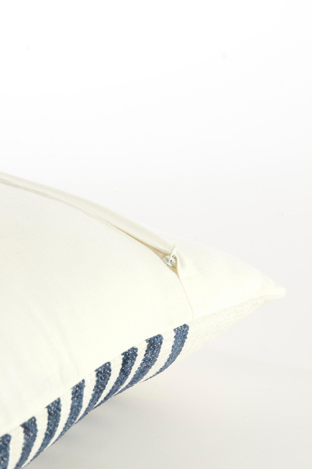 DEKOKISSEN Cinco Weiß 45/45/10 cm - Weiß, Textil (45/45cm) - Light & Living