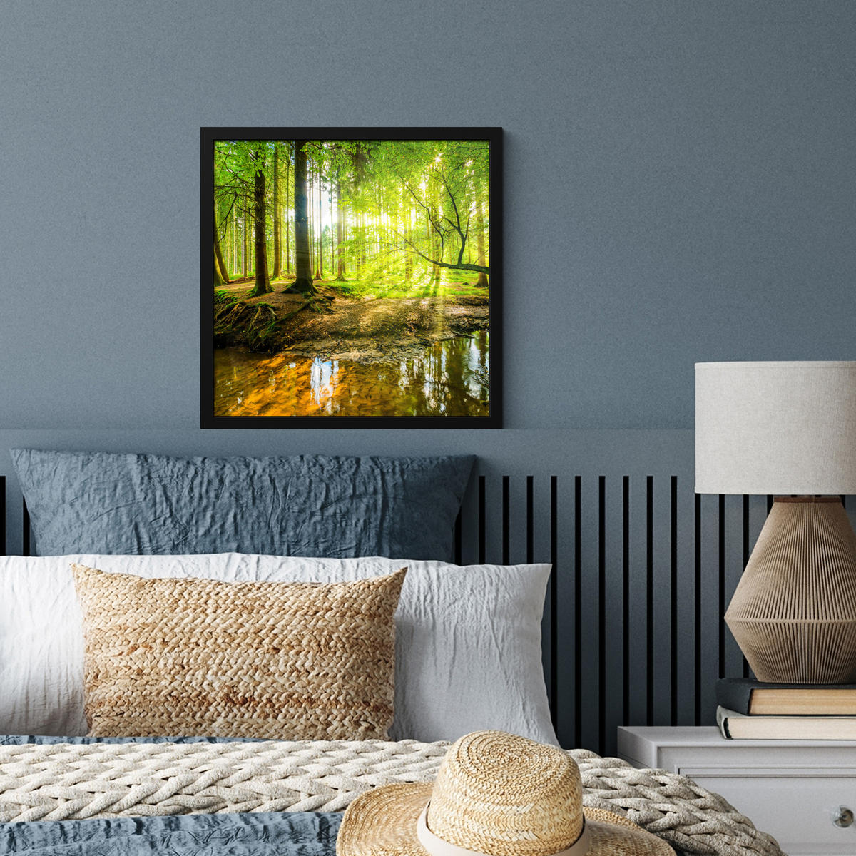 POSTER MIT RAHMENGERAHMTES BILD Wald - Landschaft - Wasser - Bäume - Sonne - Grün - Natur 40x40 cm - Grün, Papier (40/40cm) - MuchoWow