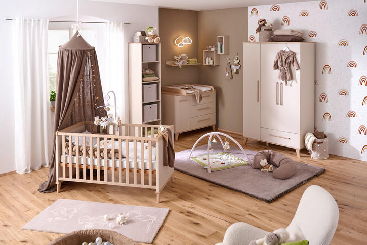 Babyzimmer in Beige und Altrosa