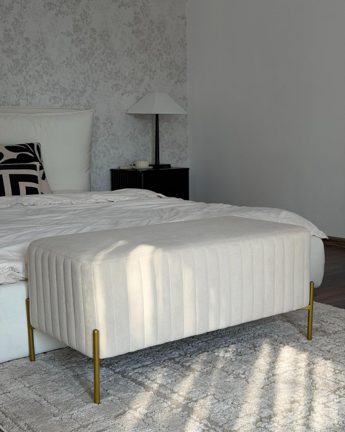 POLSTERBANK Samtstoff Beige Utah - Goldfarben/Weiß, Textil/Metall (91/43/47cm) - Beliani