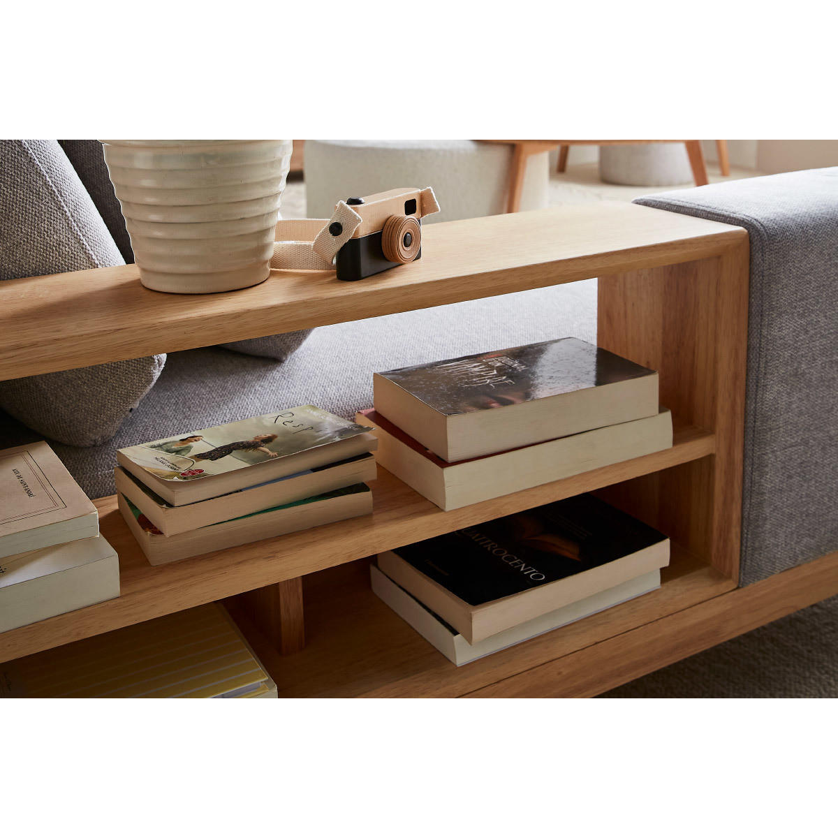 ECKSOFA 5-Sitzer Mit Stauraum Hellgrauer Stoff Mit Strukturiertem Samteffekt Helles Holz KOMAO - Hellgrau, Textil (171/236cm) - Miliboo