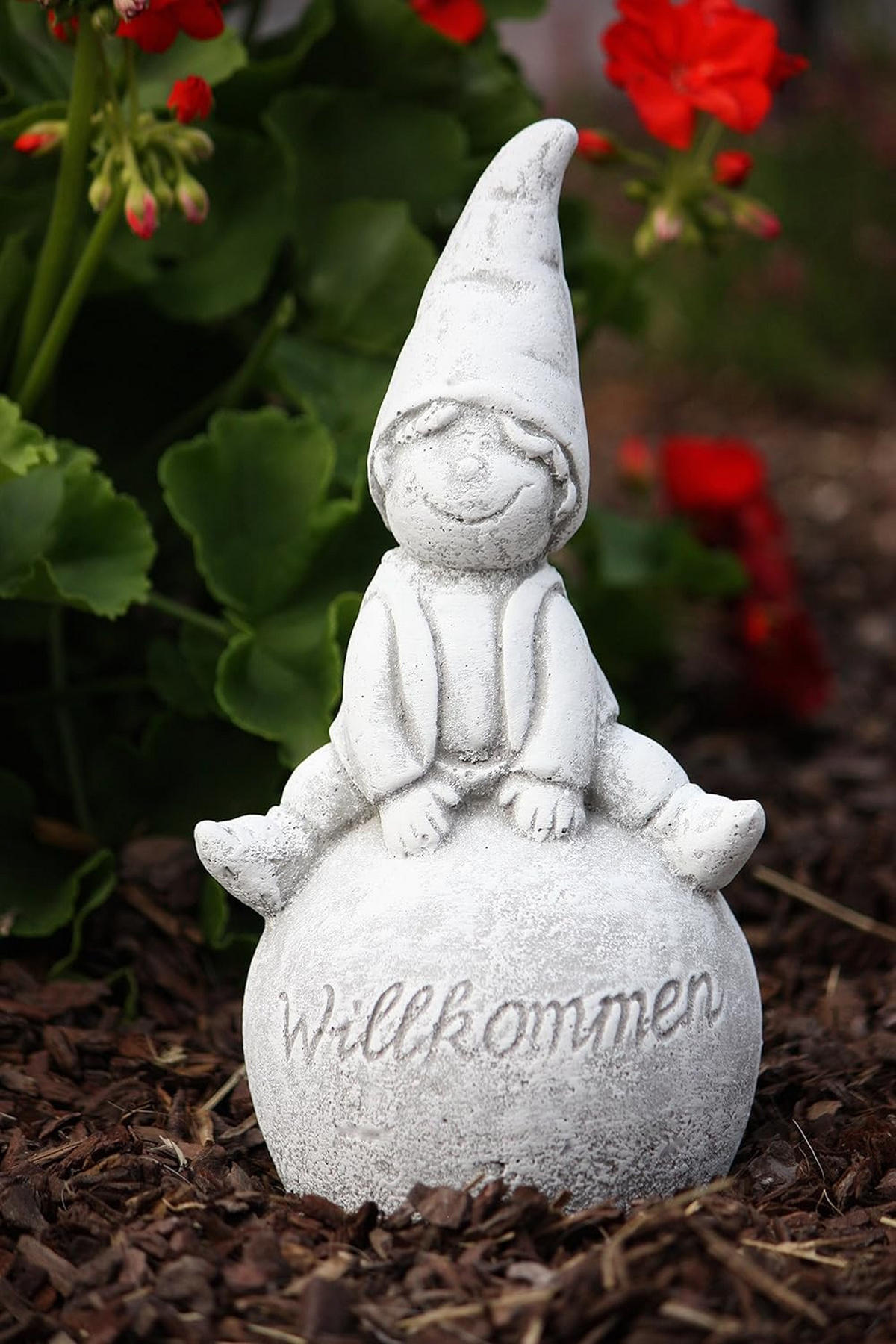 STEINFIGUR Wichtel auf Kugel Willkommen frostfest Steinguss - Grau, Stein (12/24/12cm) - stoneandstyle