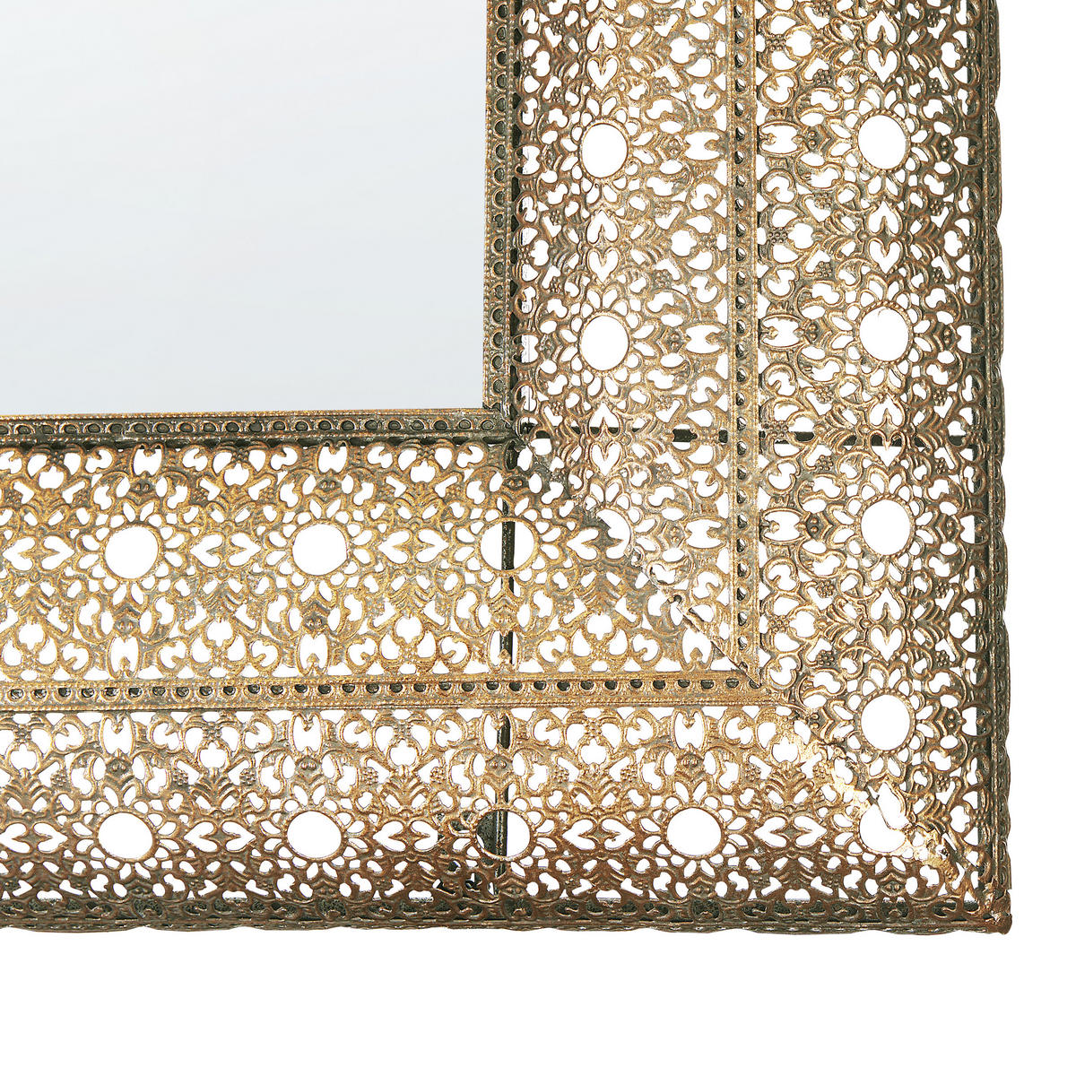 WANDSPIEGEL gold rechteckig 69/90 cm Dehradun - Goldfarben, Metall (60/90/5cm) - Beliani