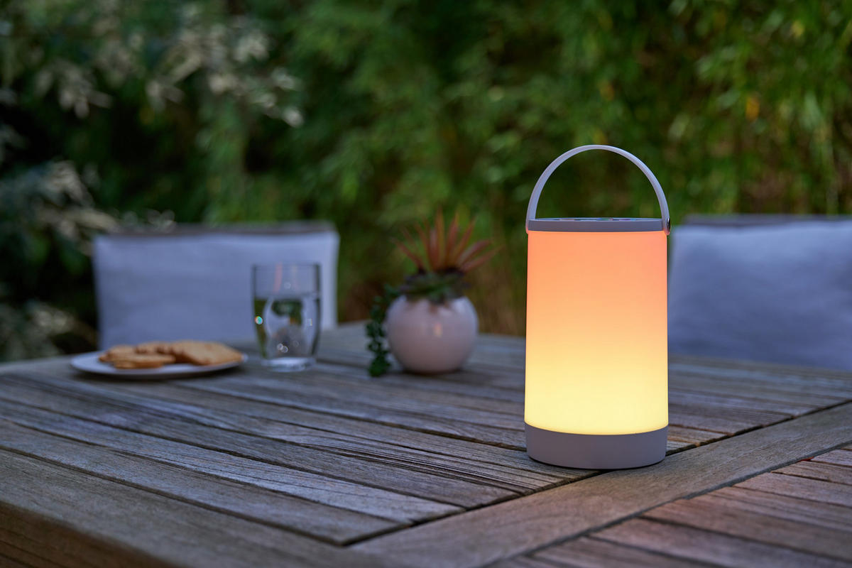 LED-AKKU-LATERNE - mit Farbwechsel und Soundsensor für stimmungsvolle Innen- und Außenbeleuchtung - Weiß, Kunststoff (10.5/10.5/17.5cm) - Northpoint