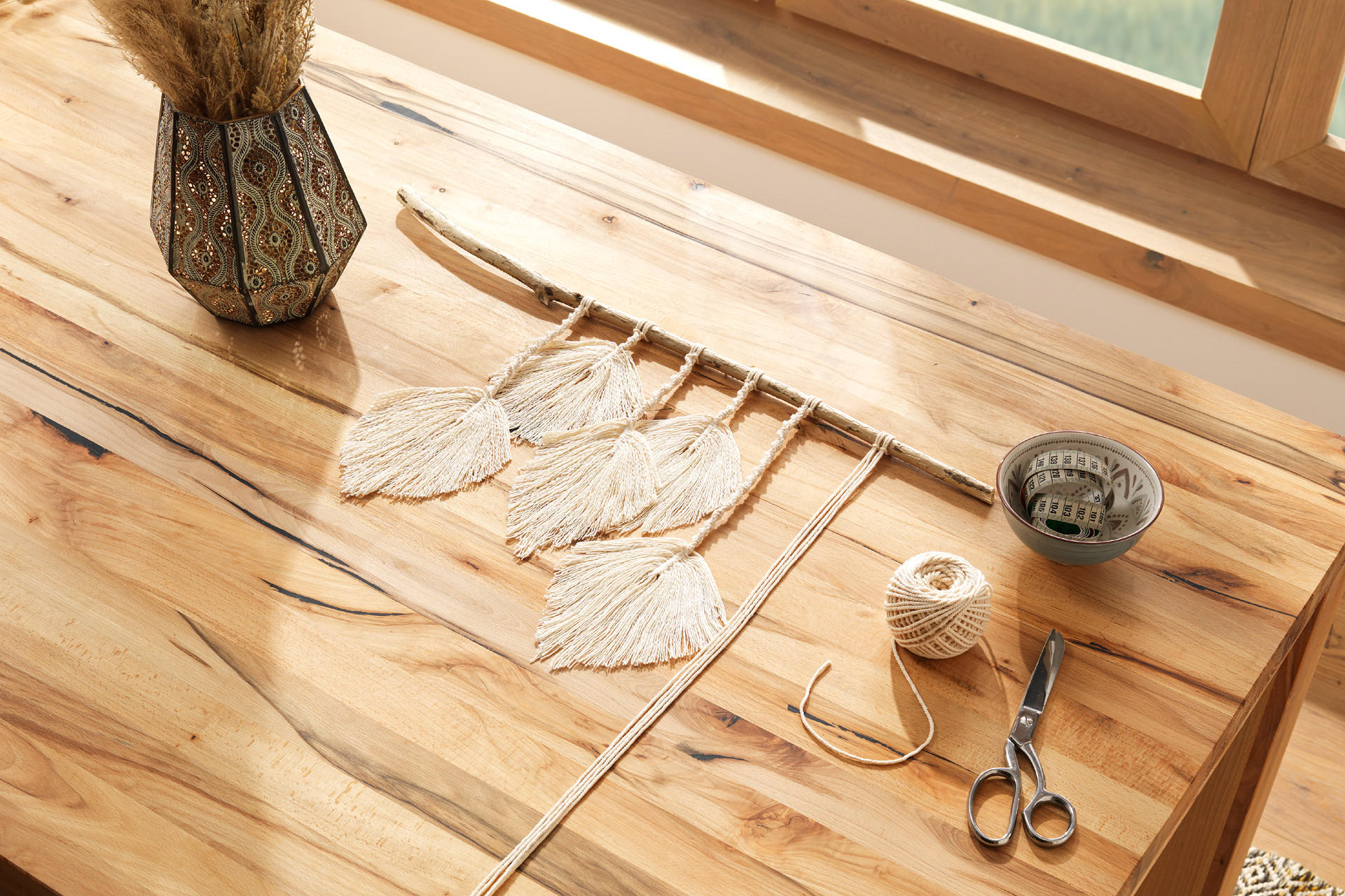 Makramee Anleitung Feder-Wandschmuck: Step 1