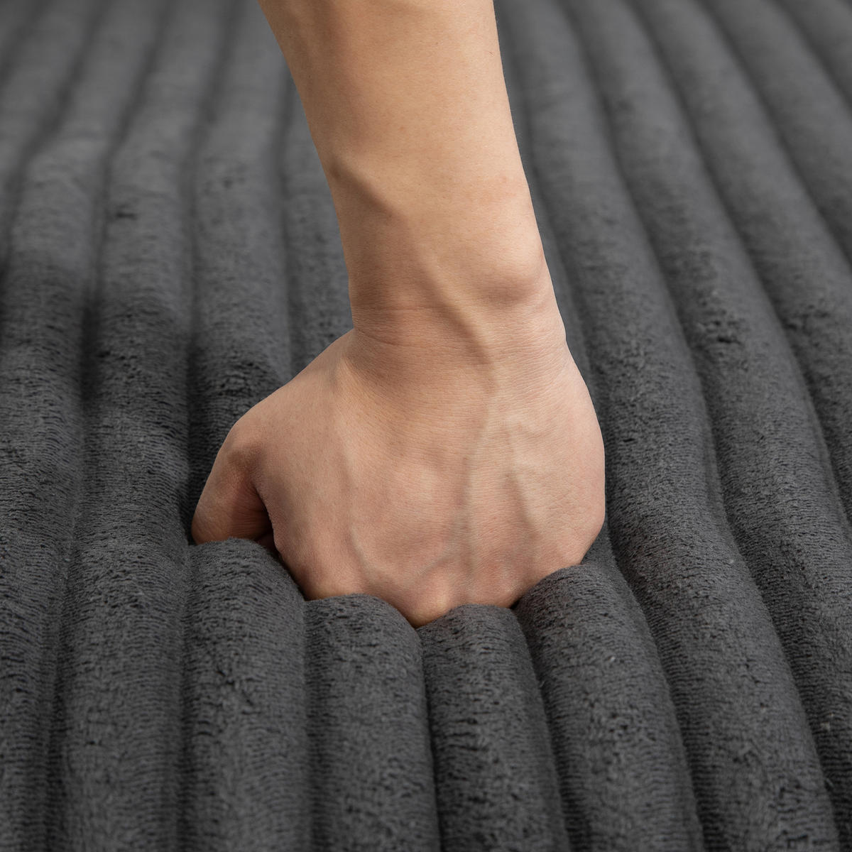 SCHLAFSOFA 2-Sitzer Cord Dunkelgrau inkl. 3 Kissen - Dunkelgrau, Textil (125/63/155cm) - WISHDOR