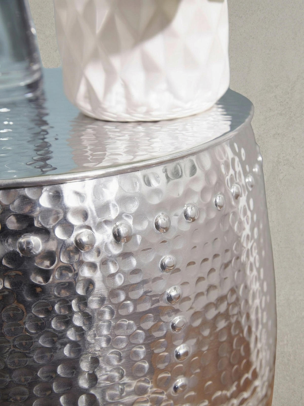 BEISTELLTISCH Aluminium Orientalisch Hammerschlag ENNS, Silber 42x42x49 cm - Silberfarben, Metall (42/42/49cm) - KADIMA DESIGN