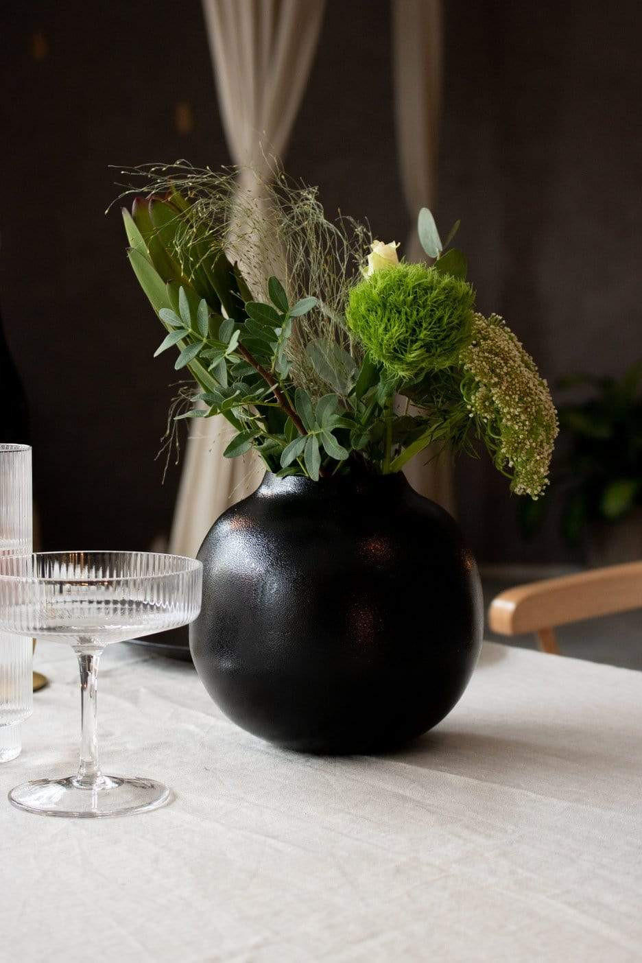 VASE Siyah aus Eisen in Schwarz Ø15,5/14,5 cm - Schwarz, Metall (14.5cm) - LaLe Living