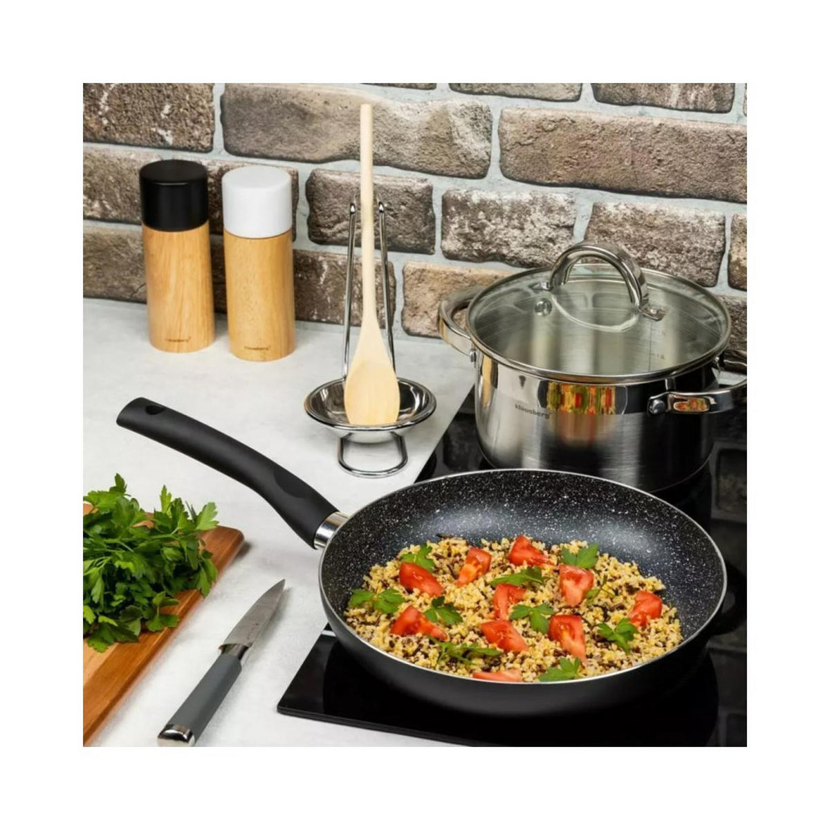 PFANNE Schwarz 28/28/5.5 cm 8374 - Schwarz, Kunststoff (28cm) - Kinghoff 