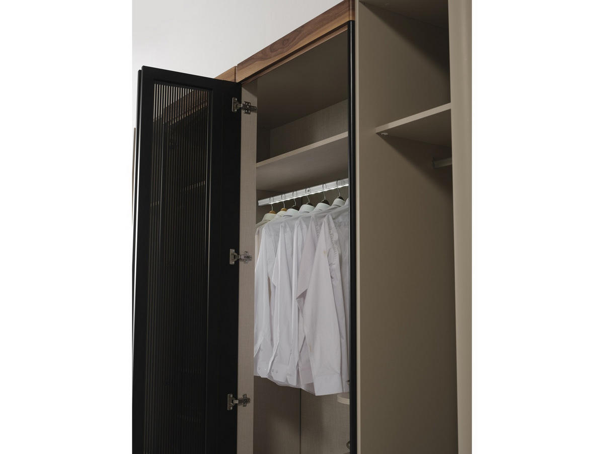KLEIDERSCHRANK Estella 6 trg. - Creme, Holzwerkstoff (260/229/65cm)