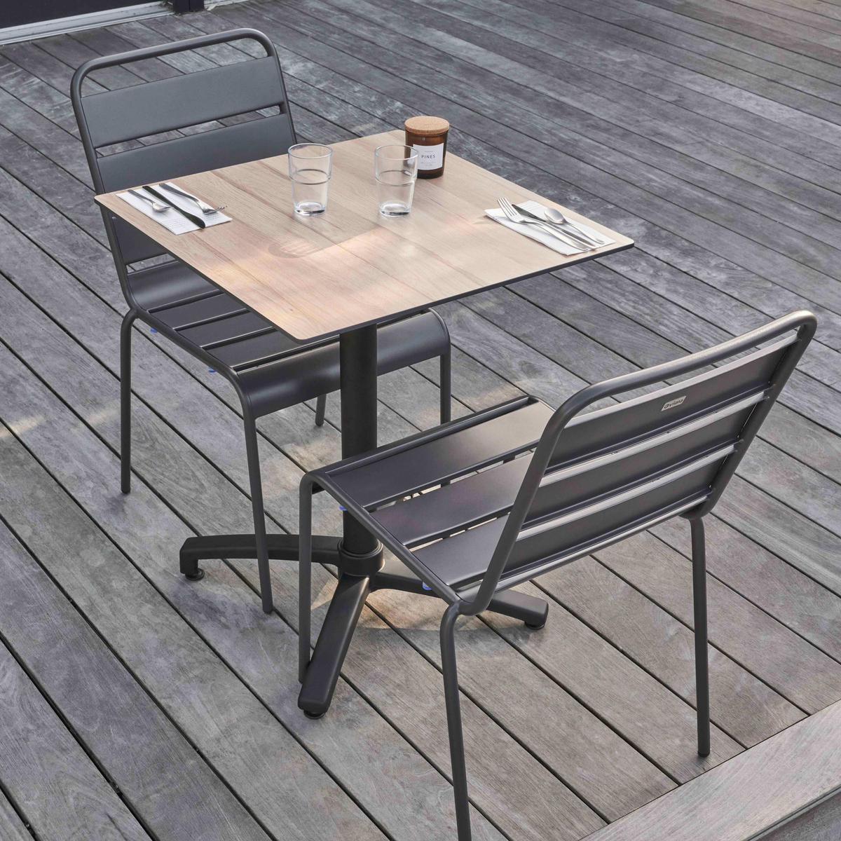 TERRASSENTISCH, Braun - Braun, Holzwerkstoff (60/60/72cm) - Oviala