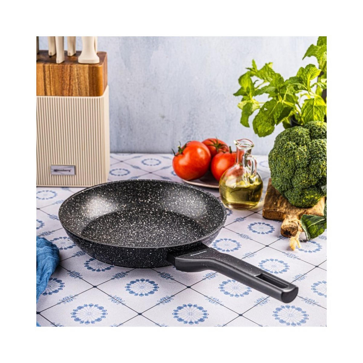 PFANNE Schwarz 24/24/4.5 cm 64480 - Schwarz, Metall (24cm) - Klausberg 